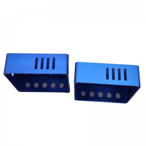 MACCHINAZIONE DI CNC ALOUMENTO DELL\'ALUMINIO